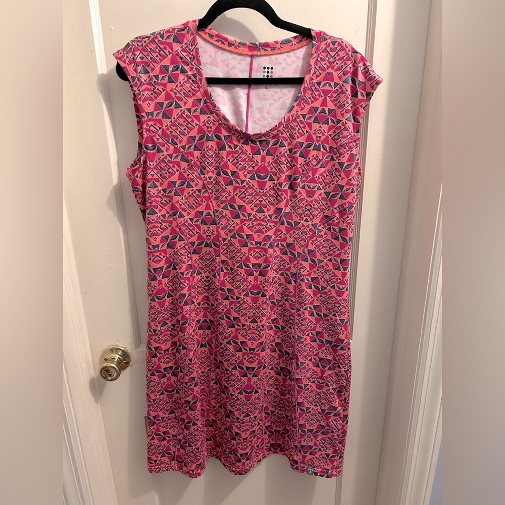 TITLE NINE Dream dress pink geometric athletic cap sleeve large